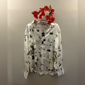 Cute floral blouse🌱💚